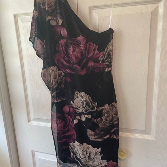 Le Chateau One Shoulder Floral Chiffon Dress NWOT size Xsmall - Picture 2 of 14